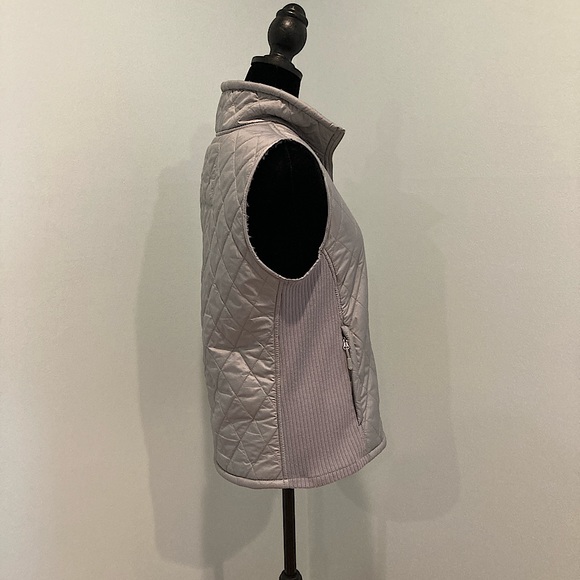 LL Bean Classic Zip Front Lightly Quilted Vest Silver Gray Women’s Petite Small - Picture 4 of 12